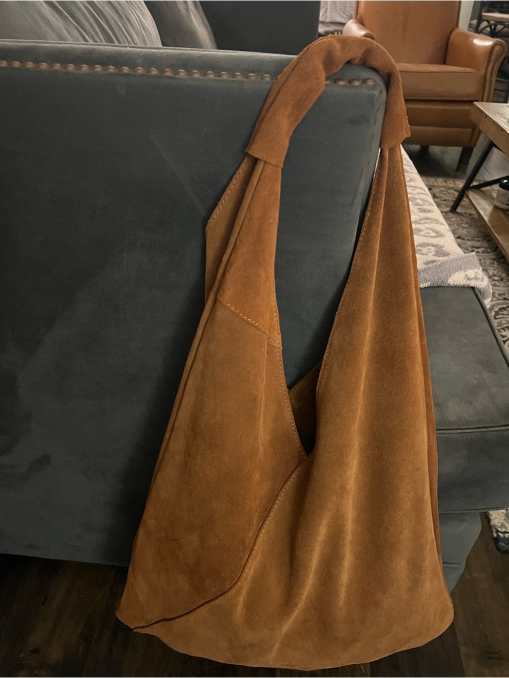 Camel colored suede slouchy bag , no brand , leather made in Italy